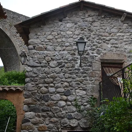 Maison Sous Le Pont Bed and breakfast *